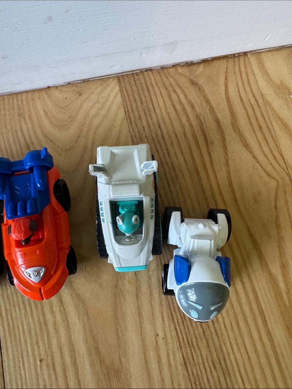 Paw Patrol Die Cast Vehicle Lot Mission Cruiser 13 Cars 5 Air Rescue Planes - Picture 11 of 16